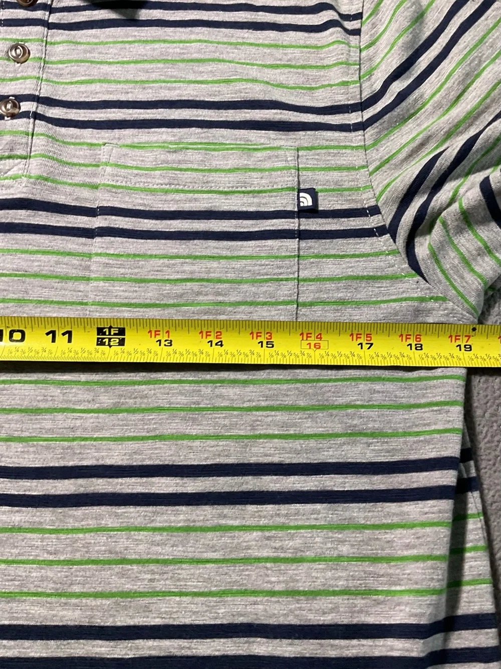 The North Face Men’s Striped Polo Shirt in Light Gray and Green. Size small 2014